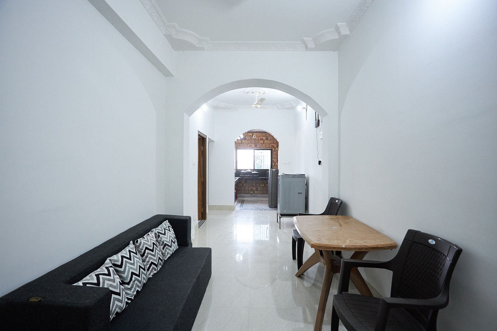 Spacious apartment in Gaur-Nagar (near the Temple)